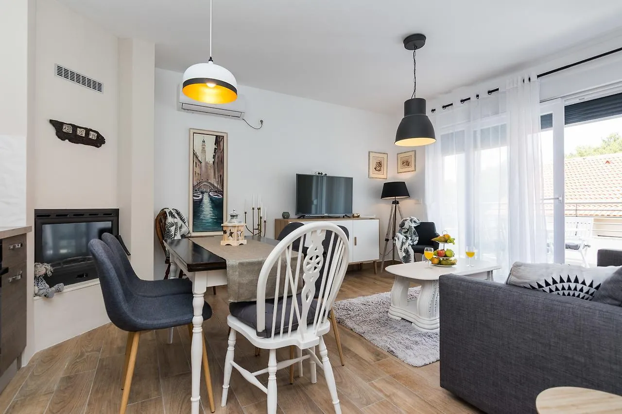 Apartments Marta Zadar Guest house