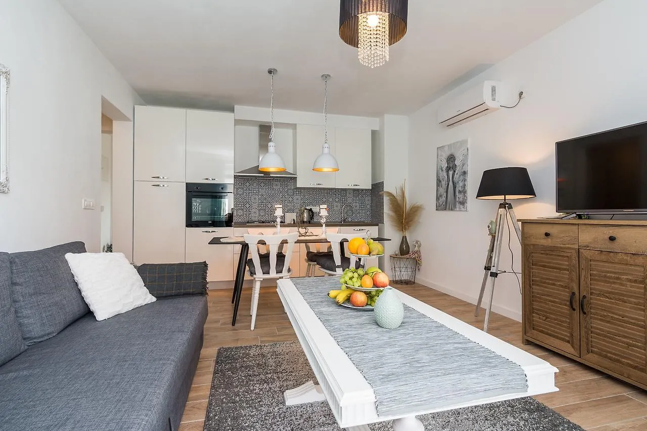 Apartments Marta Zadar Guest house