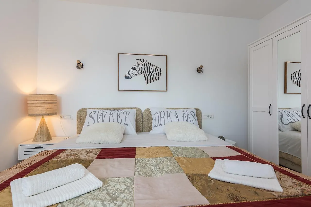 Guest house Apartments Marta Zadar