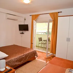 Guest house El Mirador With Balcony